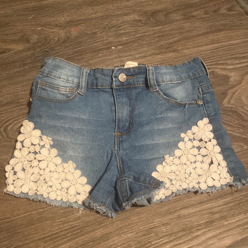 Cute flower jean short